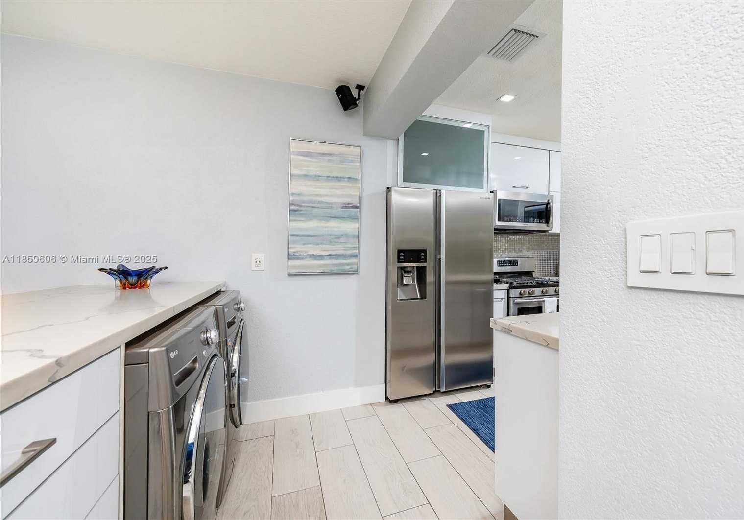 Small Image of 6704 CROOKED PALM TER, Miami Lakes Number 8