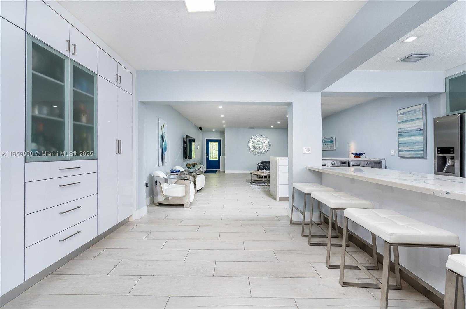Small Image of 6704 CROOKED PALM TER, Miami Lakes Number 9