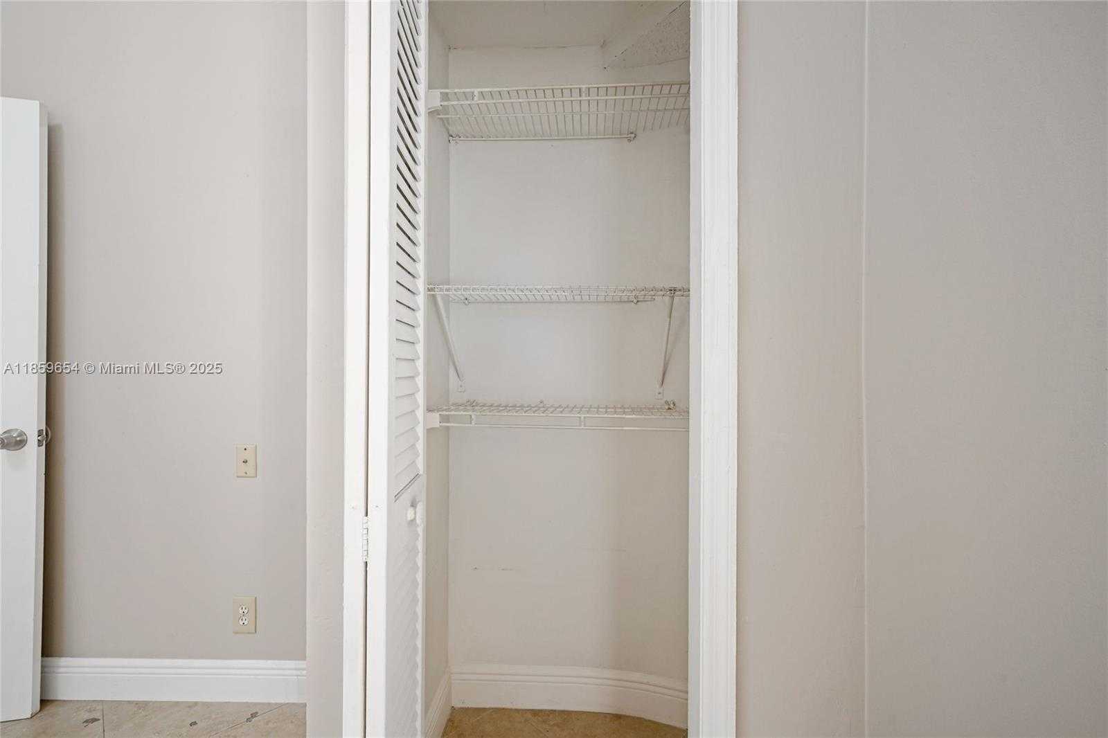 Small Image of 3887 NORTH WEST 7TH PL, Deerfield Beach Number 18