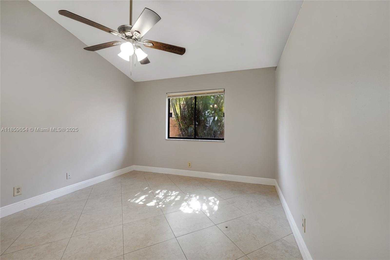 Small Image of 3887 NORTH WEST 7TH PL, Deerfield Beach Number 19