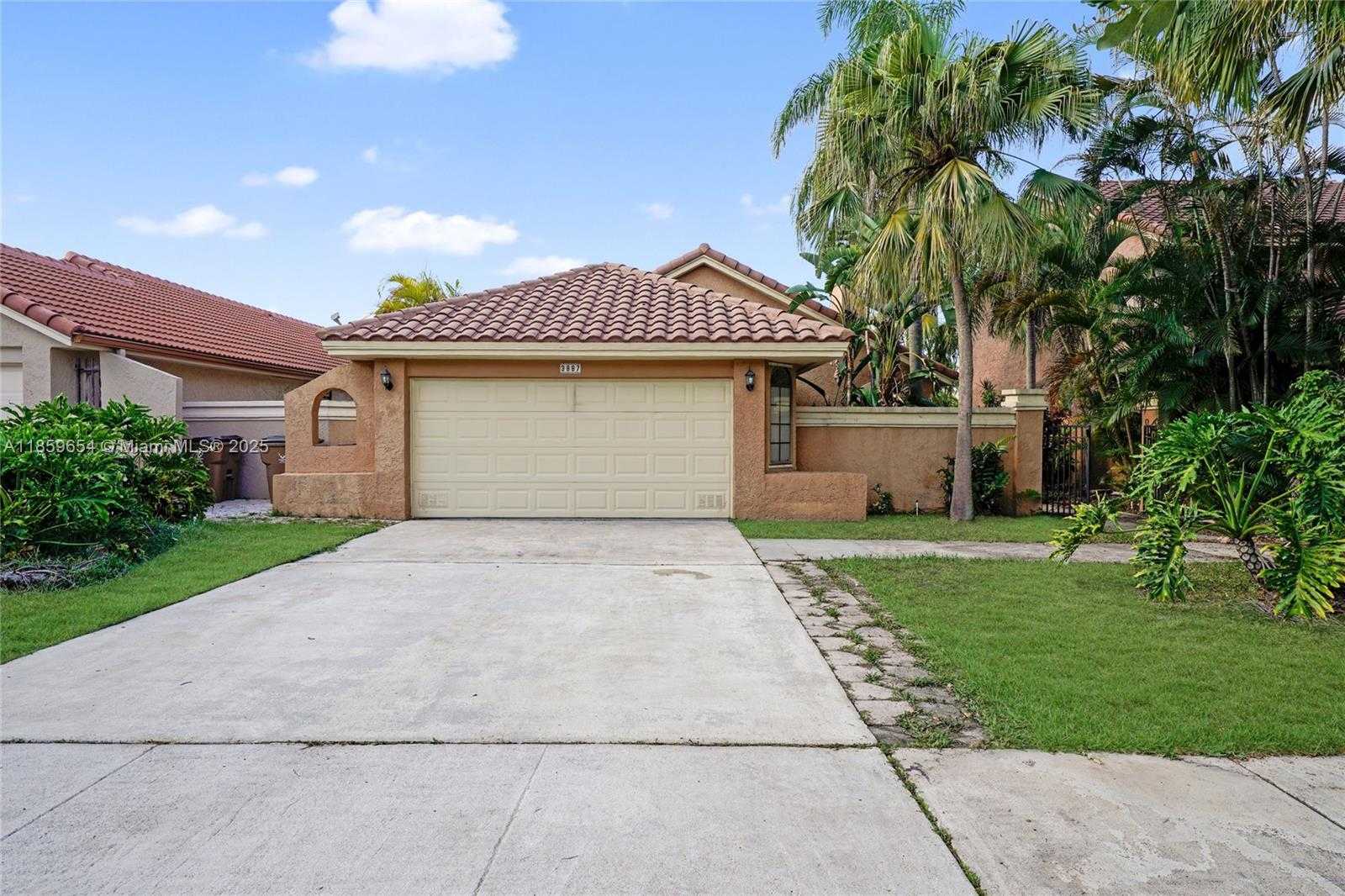 Small Image of 3887 NORTH WEST 7TH PL, Deerfield Beach Number 2