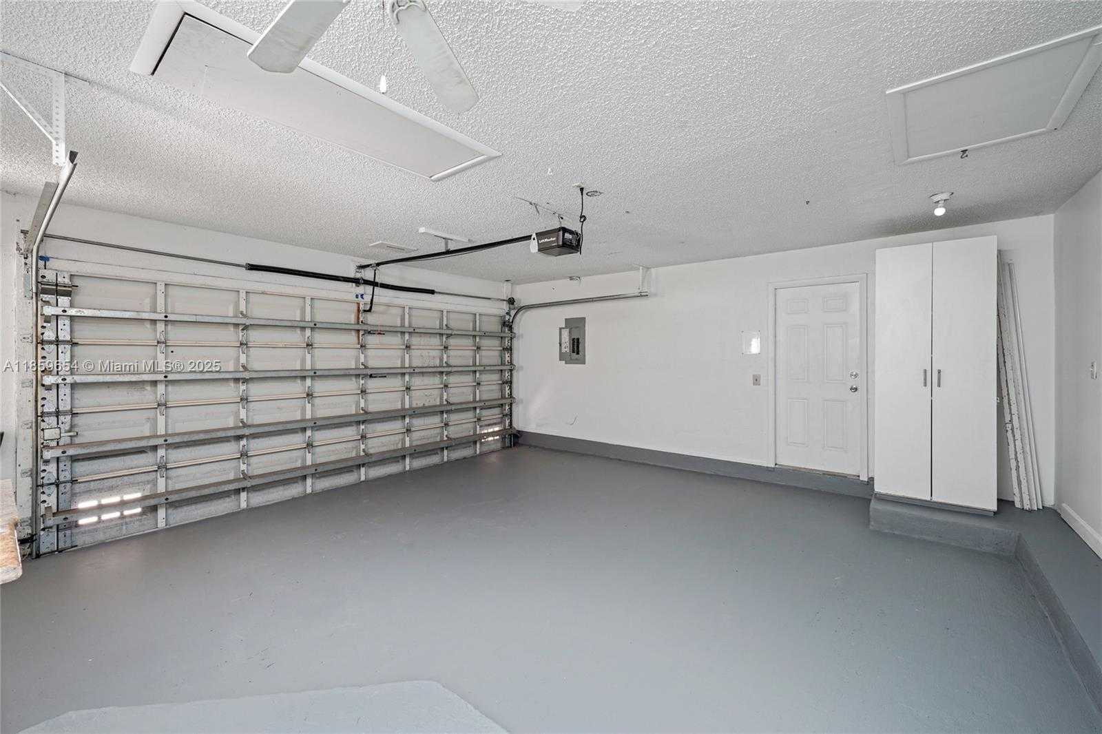 Small Image of 3887 NORTH WEST 7TH PL, Deerfield Beach Number 23