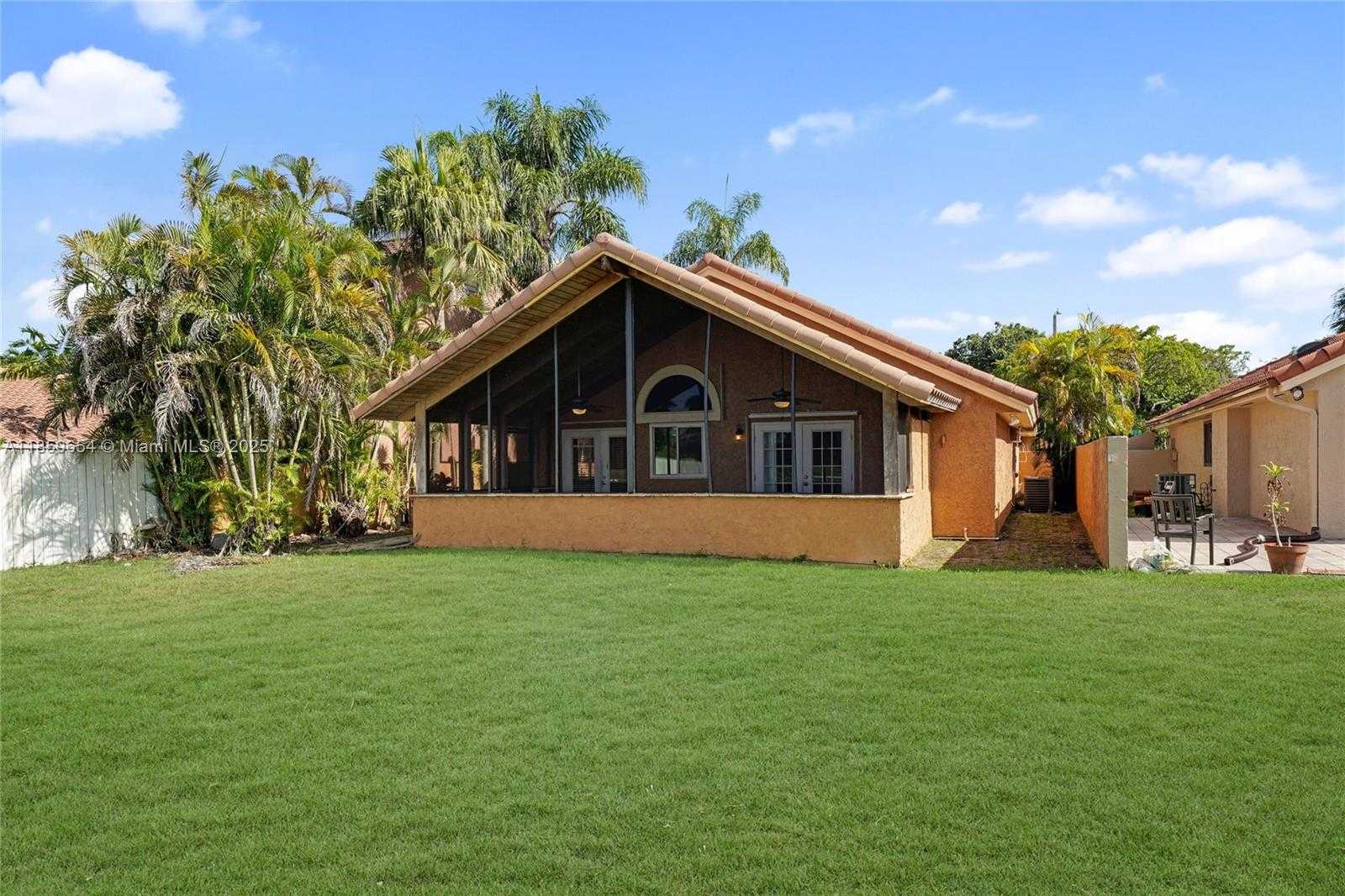 Small Image of 3887 NORTH WEST 7TH PL, Deerfield Beach Number 31