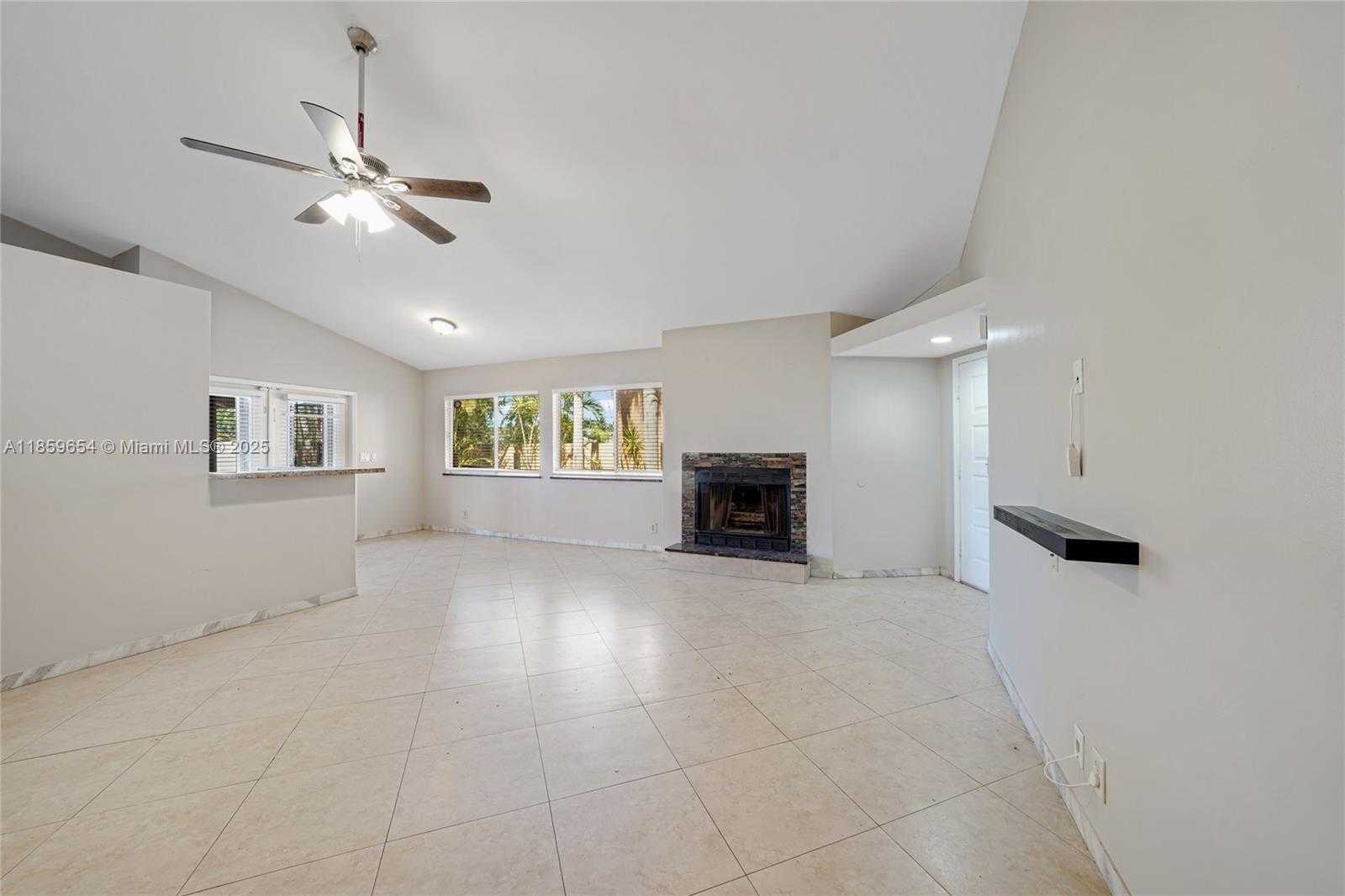 Small Image of 3887 NORTH WEST 7TH PL, Deerfield Beach Number 5