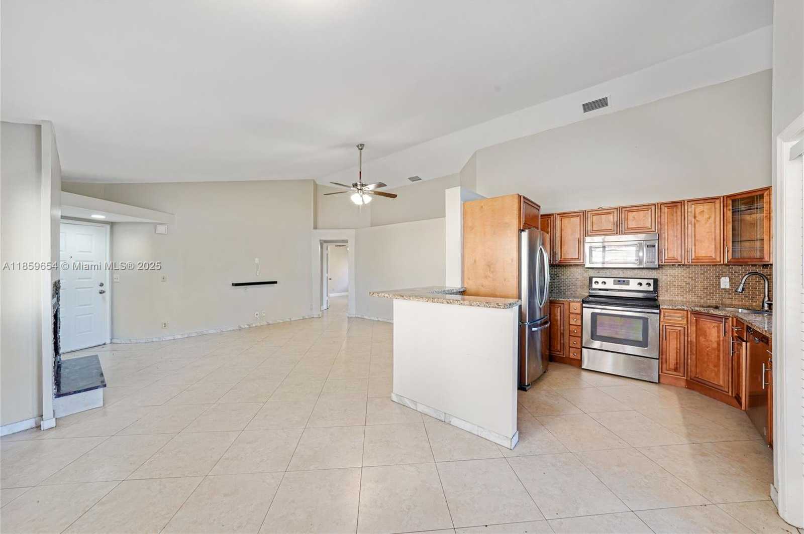 Small Image of 3887 NORTH WEST 7TH PL, Deerfield Beach Number 7