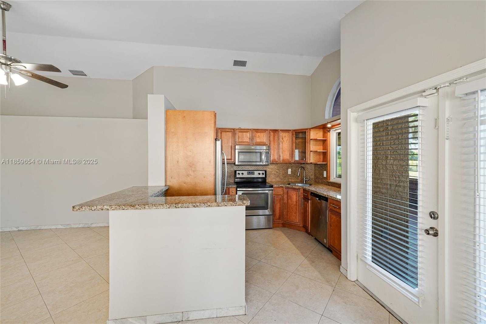 Small Image of 3887 NORTH WEST 7TH PL, Deerfield Beach Number 8