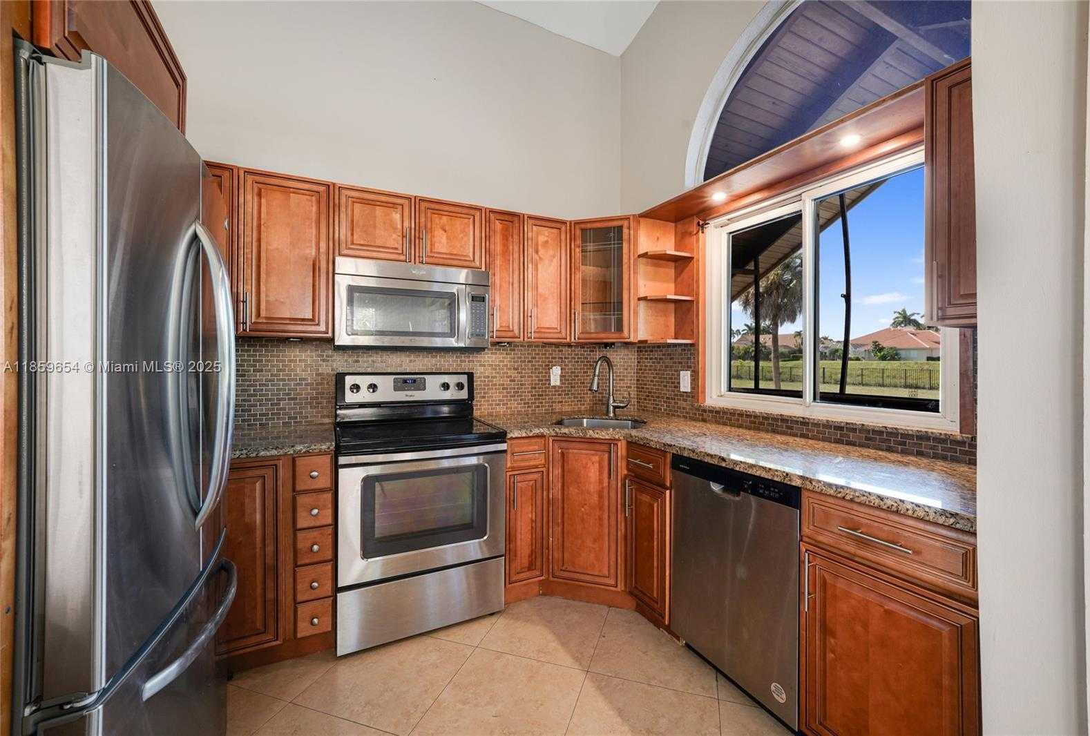 Small Image of 3887 NORTH WEST 7TH PL, Deerfield Beach Number 9