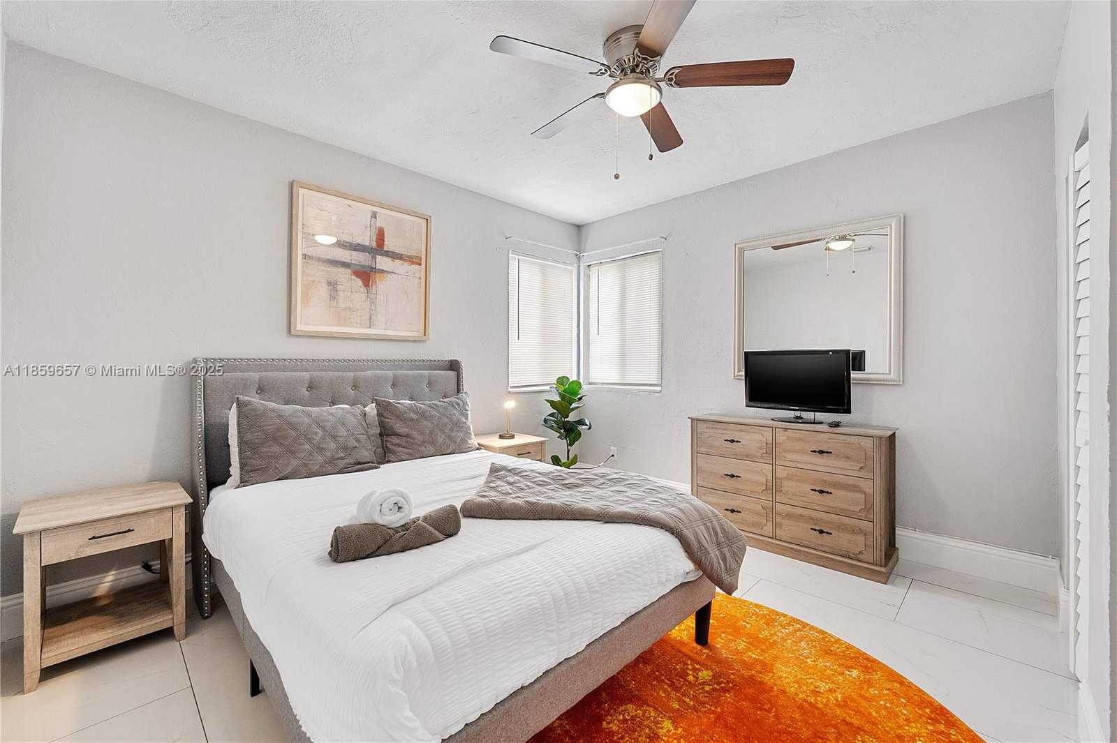 Small Image of 2227 CODY ST, Hollywood Number 14