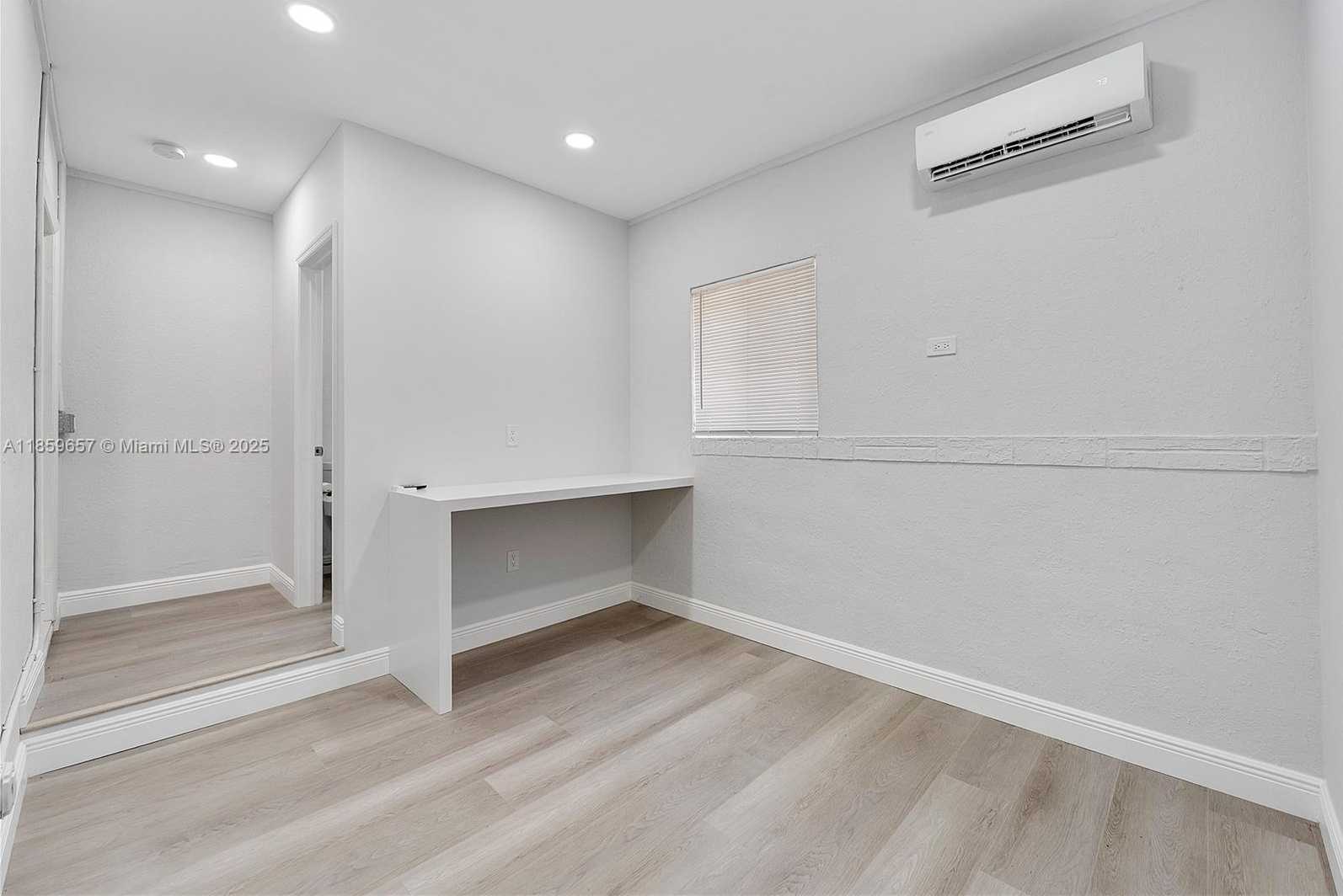 Small Image of 2227 CODY ST, Hollywood Number 20
