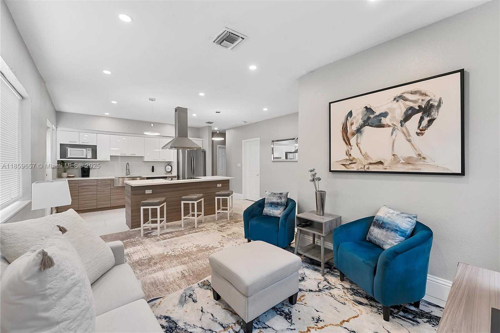 Small Image of 2227 CODY ST, Hollywood Number 5