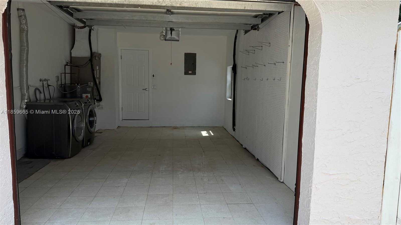 Small Image of 10500 NORTH WEST 2ND CT, Plantation Number 28