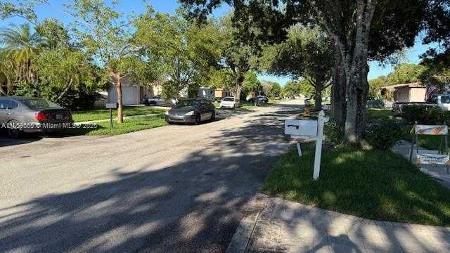 Small Image of 10500 NORTH WEST 2ND CT, Plantation Number 7