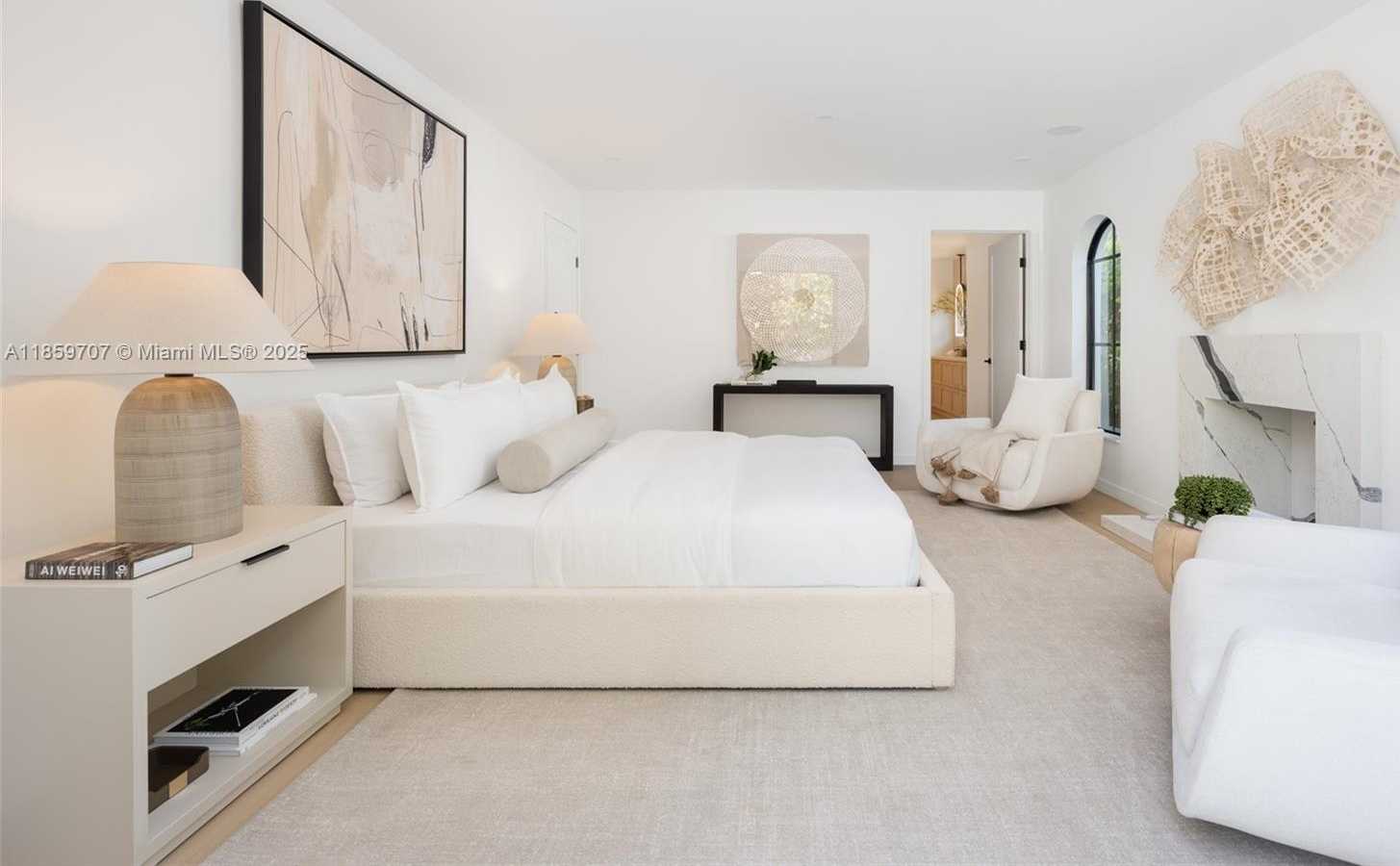 Small Image of 6811 RIVIERA DR, Coral Gables Number 5