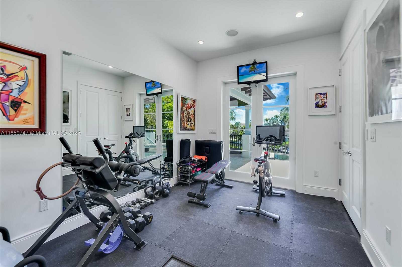 Small Image of 701 BELLA VISTA AVE, Coral Gables Number 27