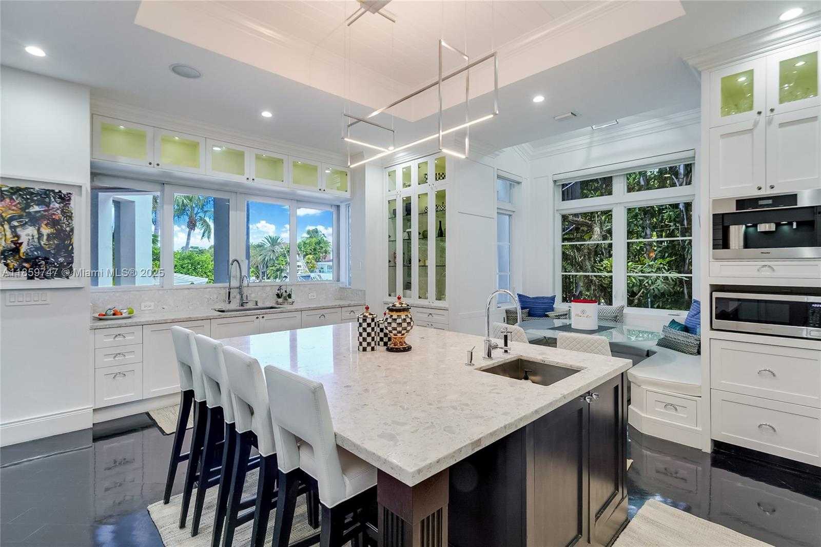 Small Image of 701 BELLA VISTA AVE, Coral Gables Number 9