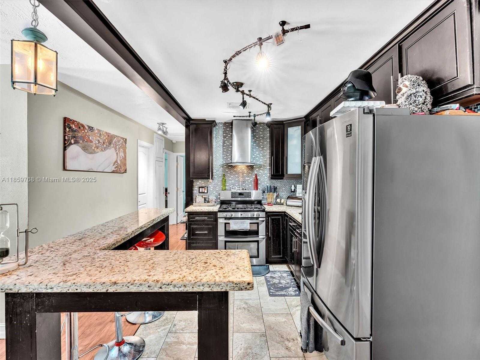 Small Image of 6472 JOHNSON ST, Hollywood Number 14