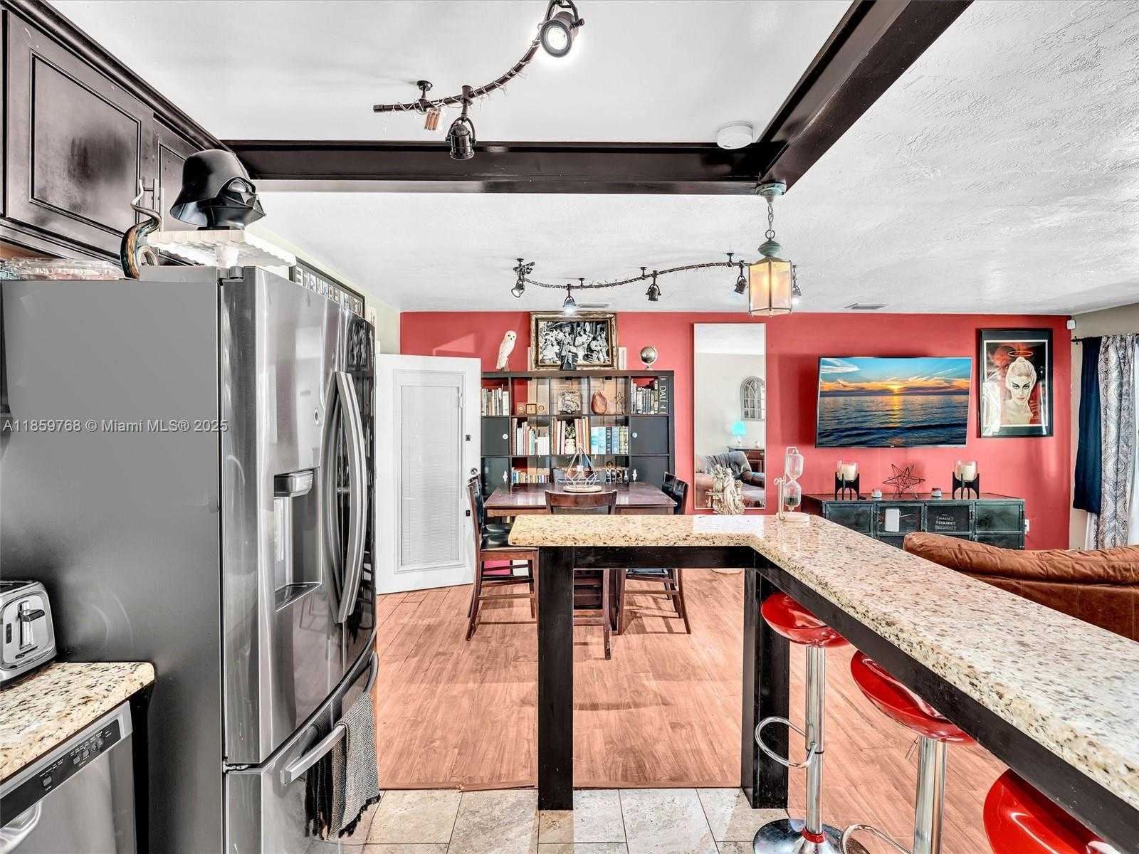 Small Image of 6472 JOHNSON ST, Hollywood Number 17
