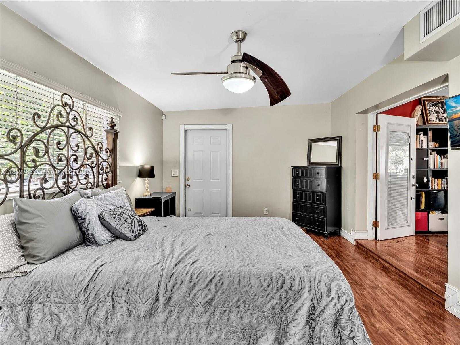 Small Image of 6472 JOHNSON ST, Hollywood Number 25