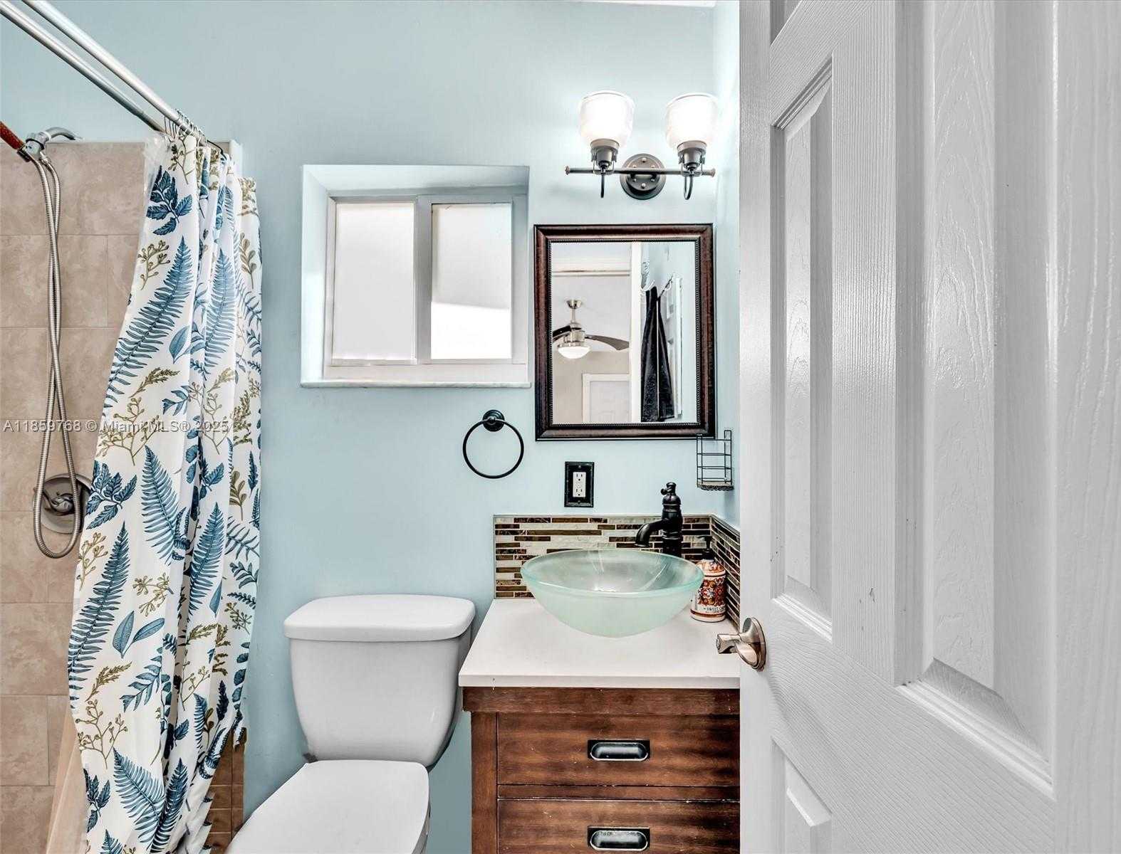 Small Image of 6472 JOHNSON ST, Hollywood Number 26
