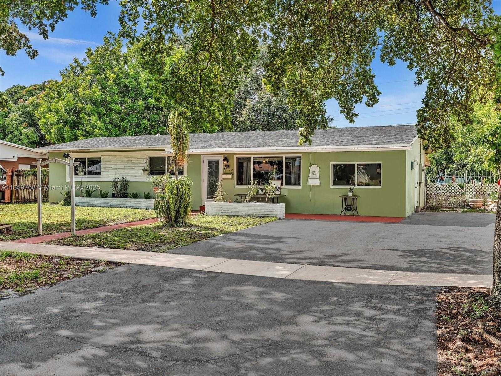 Small Image of 6472 JOHNSON ST, Hollywood Number 44