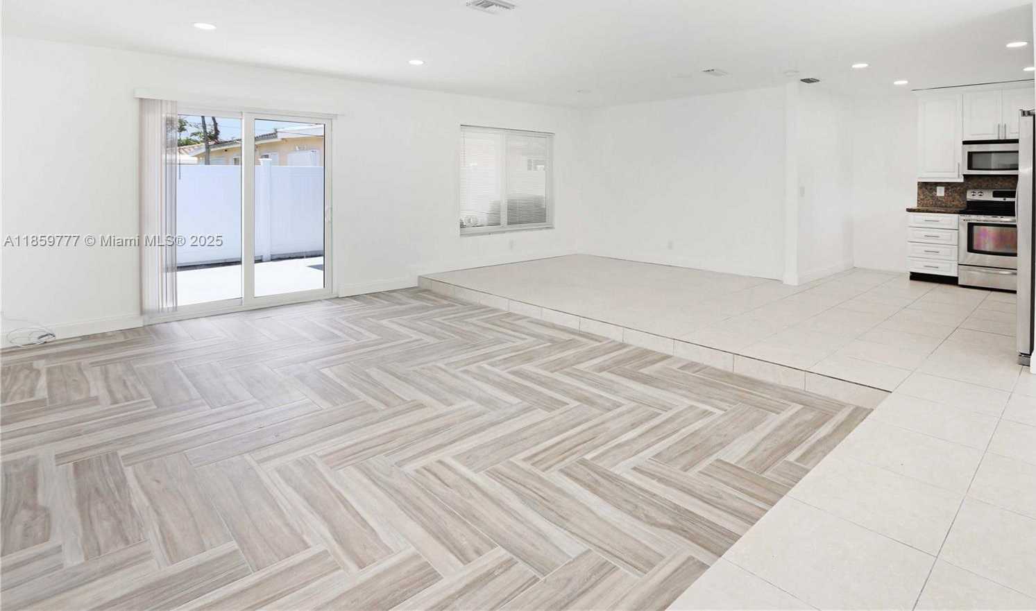 Small Image of 1110 SOUTH 14TH AVE, Hollywood Number 12