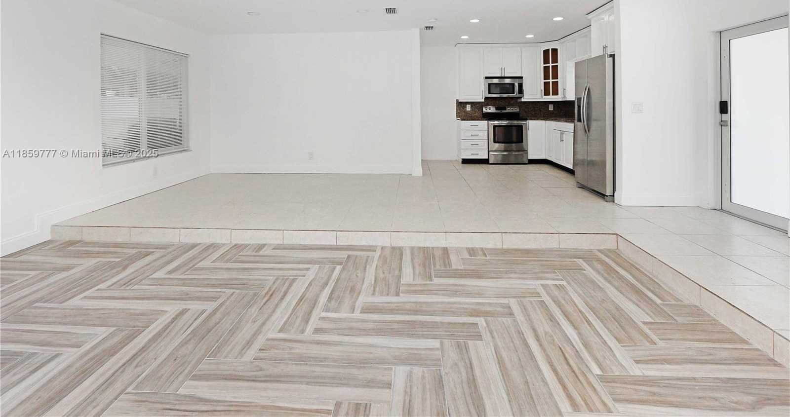 Small Image of 1110 SOUTH 14TH AVE, Hollywood Number 13