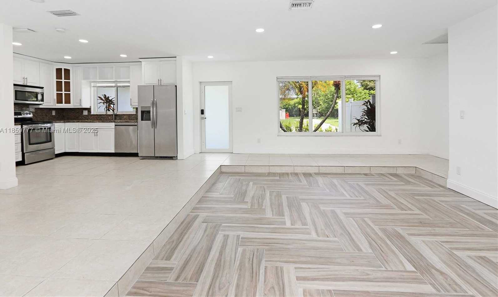 Small Image of 1110 SOUTH 14TH AVE, Hollywood Number 15