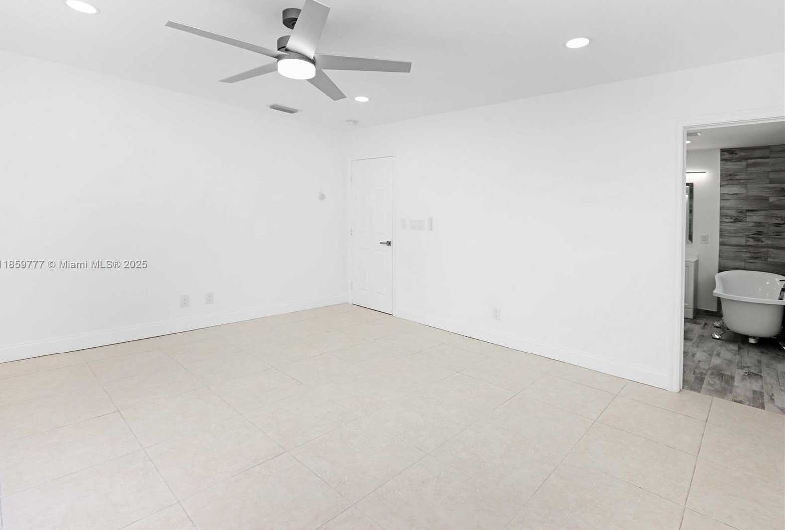 Small Image of 1110 SOUTH 14TH AVE, Hollywood Number 17