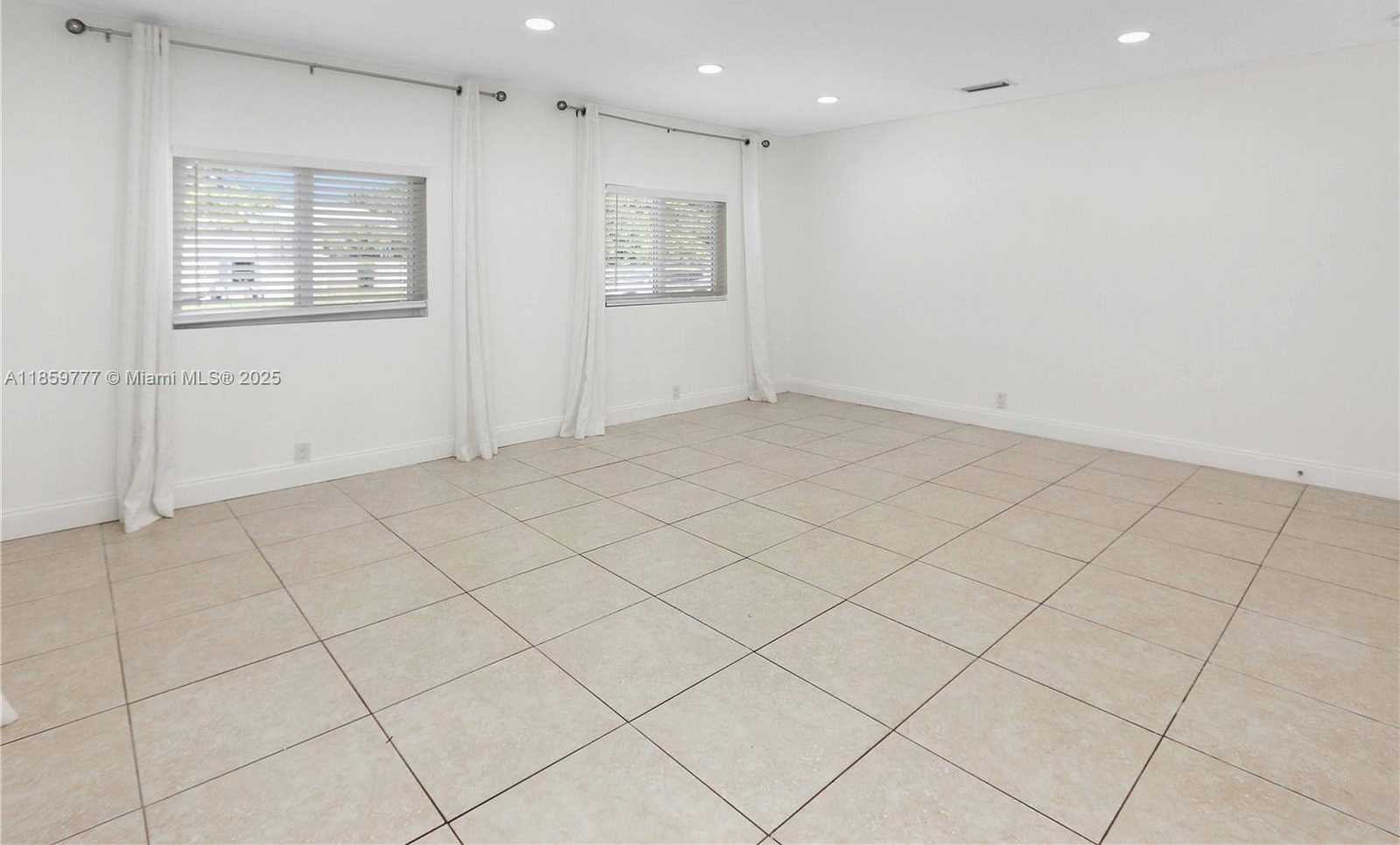 Small Image of 1110 SOUTH 14TH AVE, Hollywood Number 26