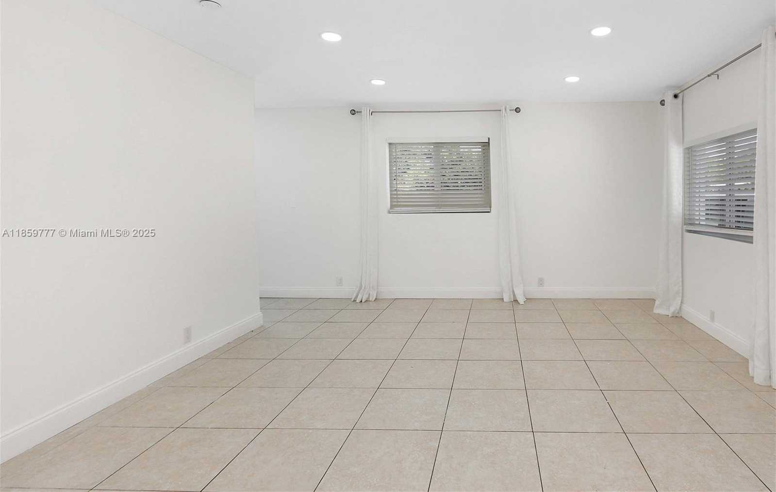 Small Image of 1110 SOUTH 14TH AVE, Hollywood Number 27