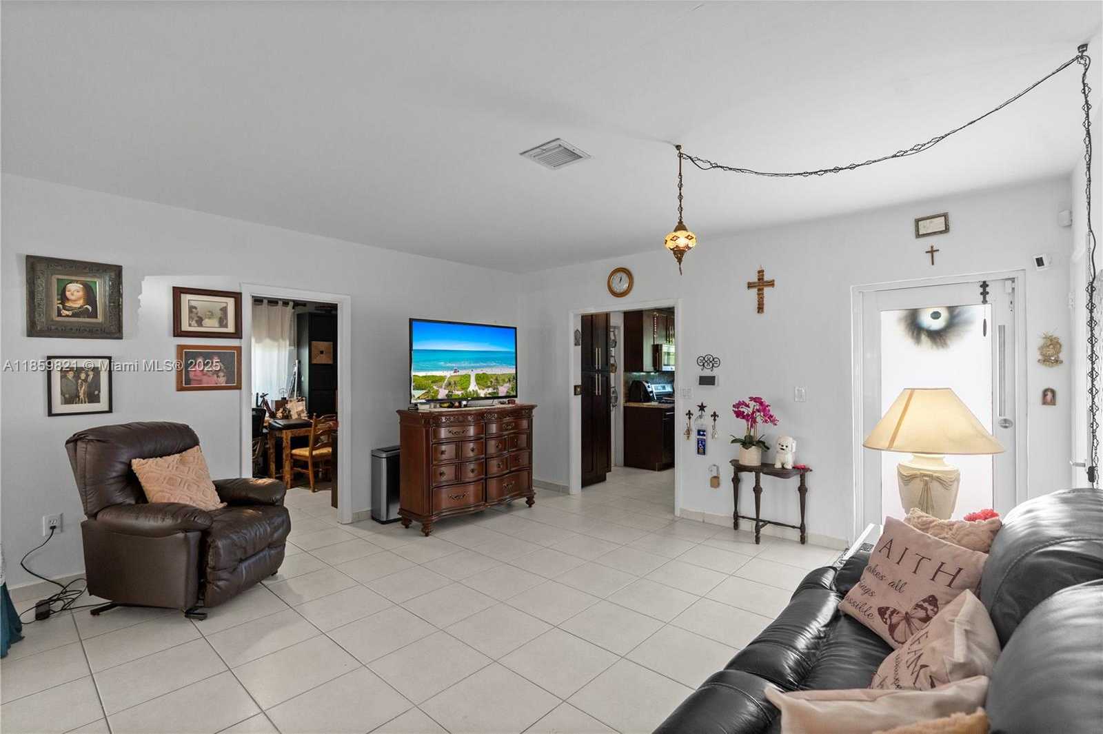 Small Image of 7528 HISPANOLA AVE, North Bay Village Number 16