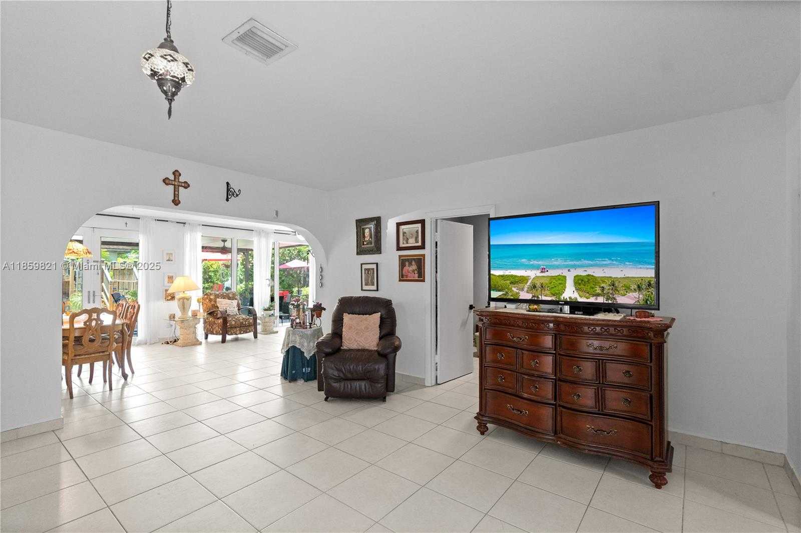 Small Image of 7528 HISPANOLA AVE, North Bay Village Number 17