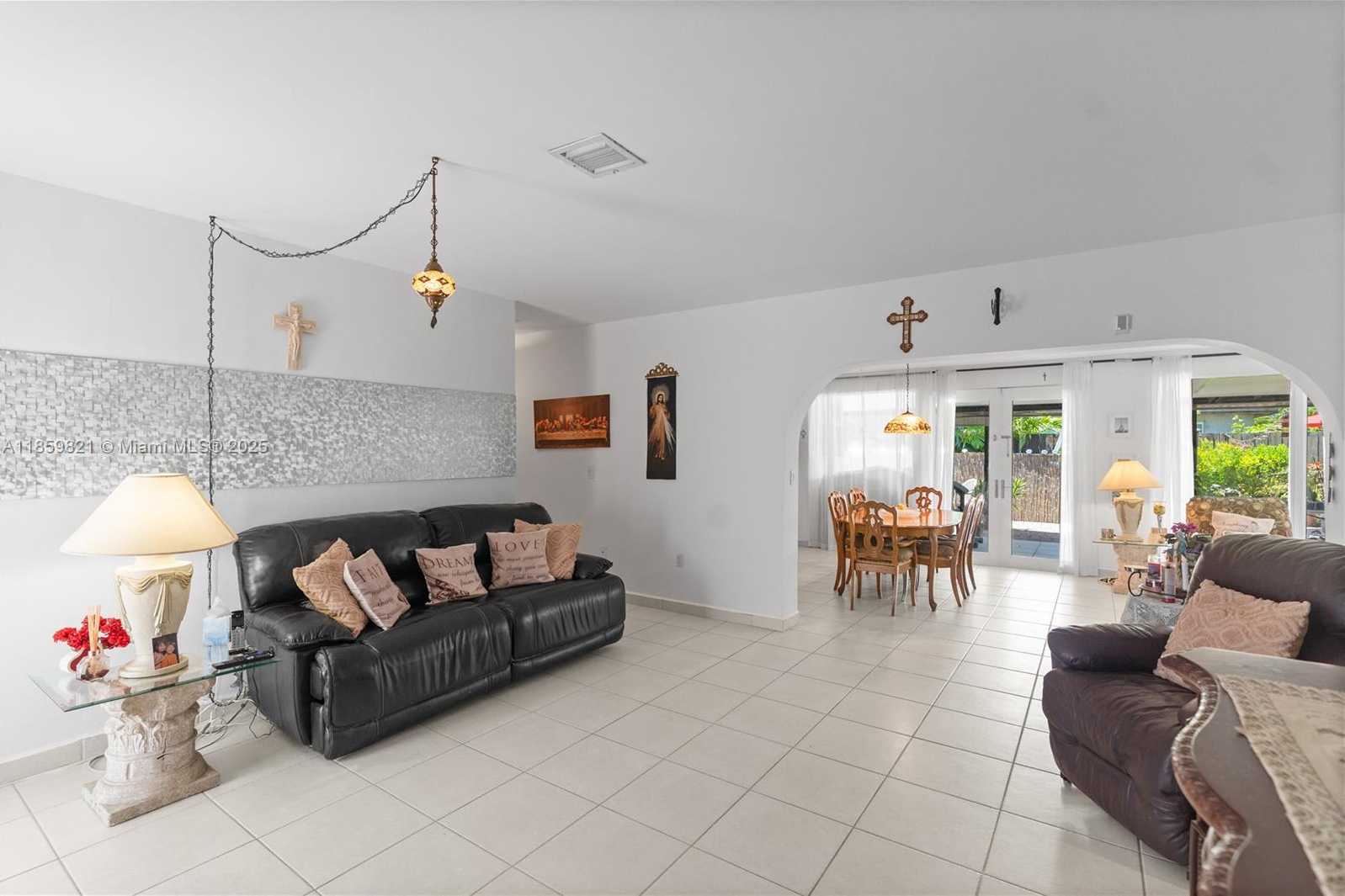 Small Image of 7528 HISPANOLA AVE, North Bay Village Number 18