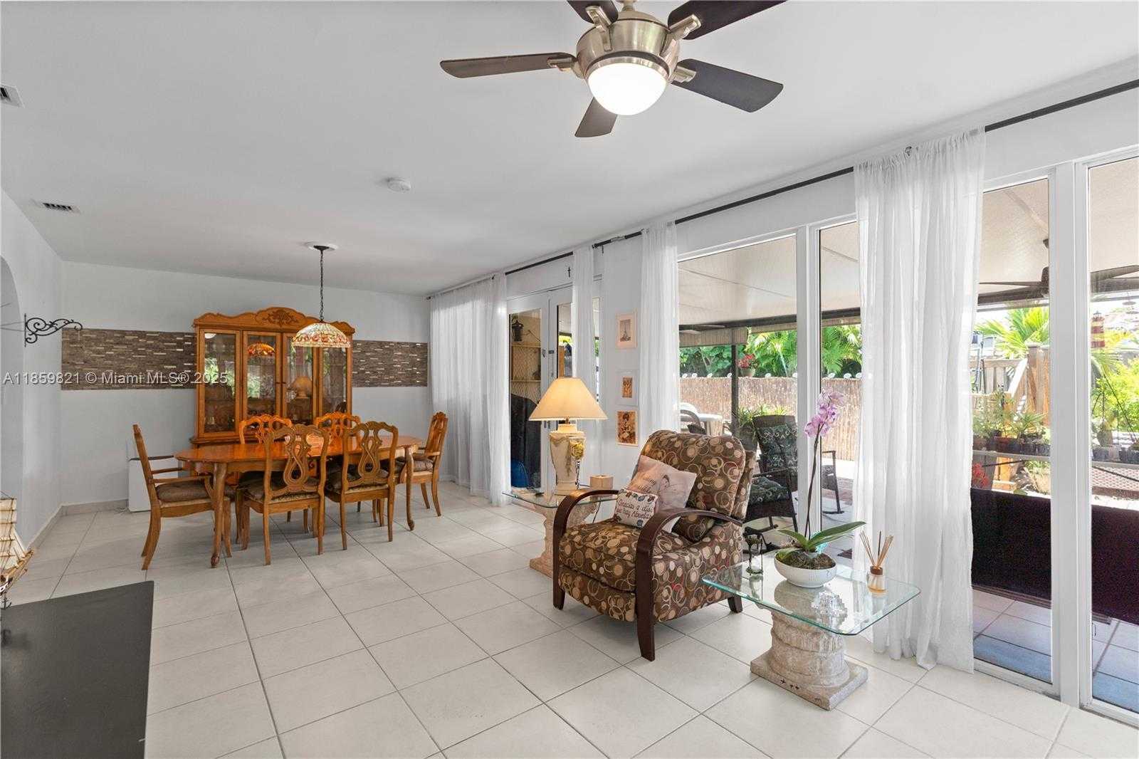 Small Image of 7528 HISPANOLA AVE, North Bay Village Number 22