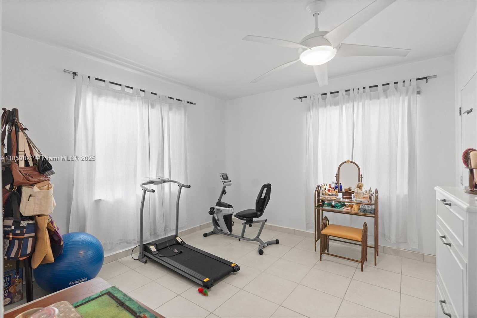 Small Image of 7528 HISPANOLA AVE, North Bay Village Number 26
