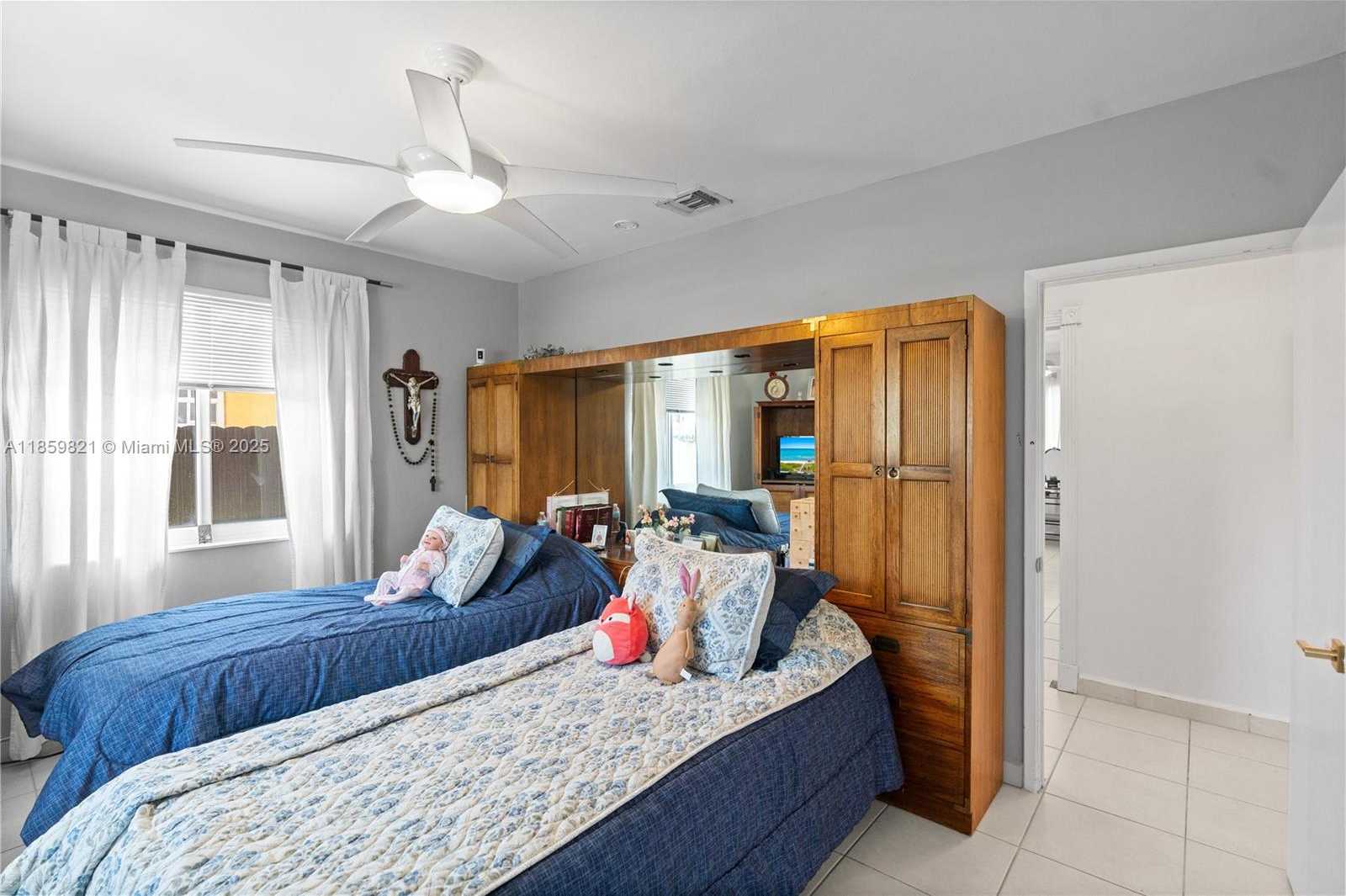 Small Image of 7528 HISPANOLA AVE, North Bay Village Number 29