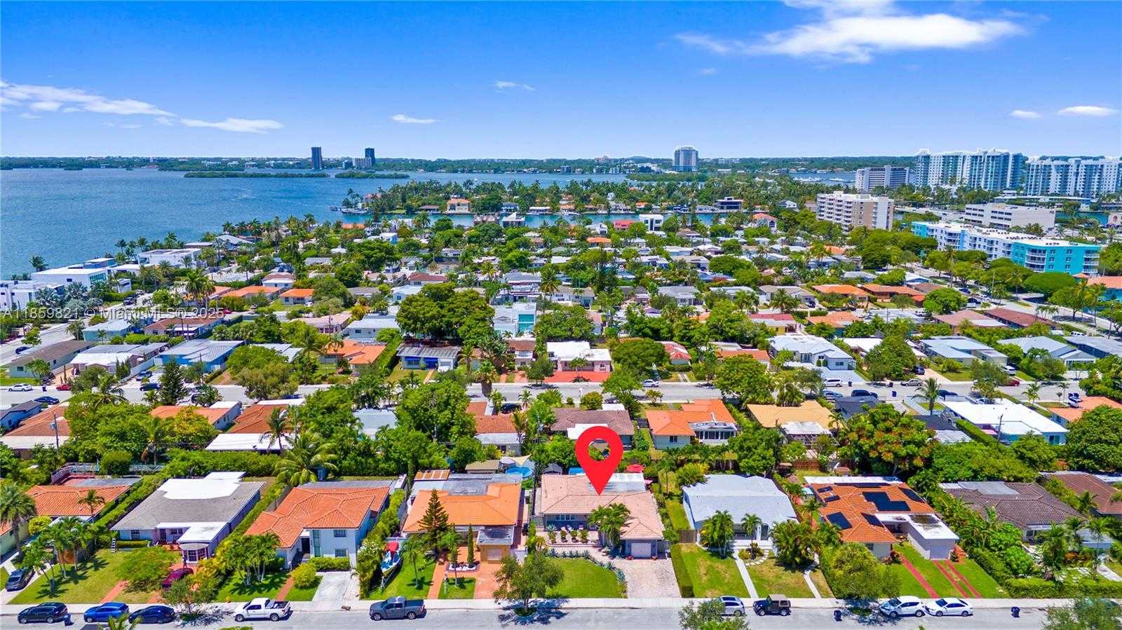 Small Image of 7528 HISPANOLA AVE, North Bay Village Number 3