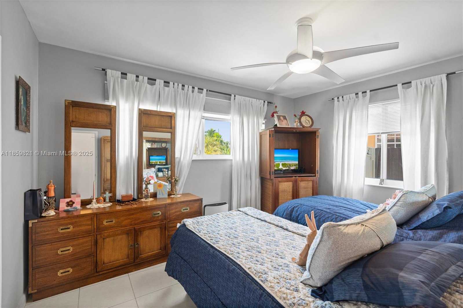 Small Image of 7528 HISPANOLA AVE, North Bay Village Number 30