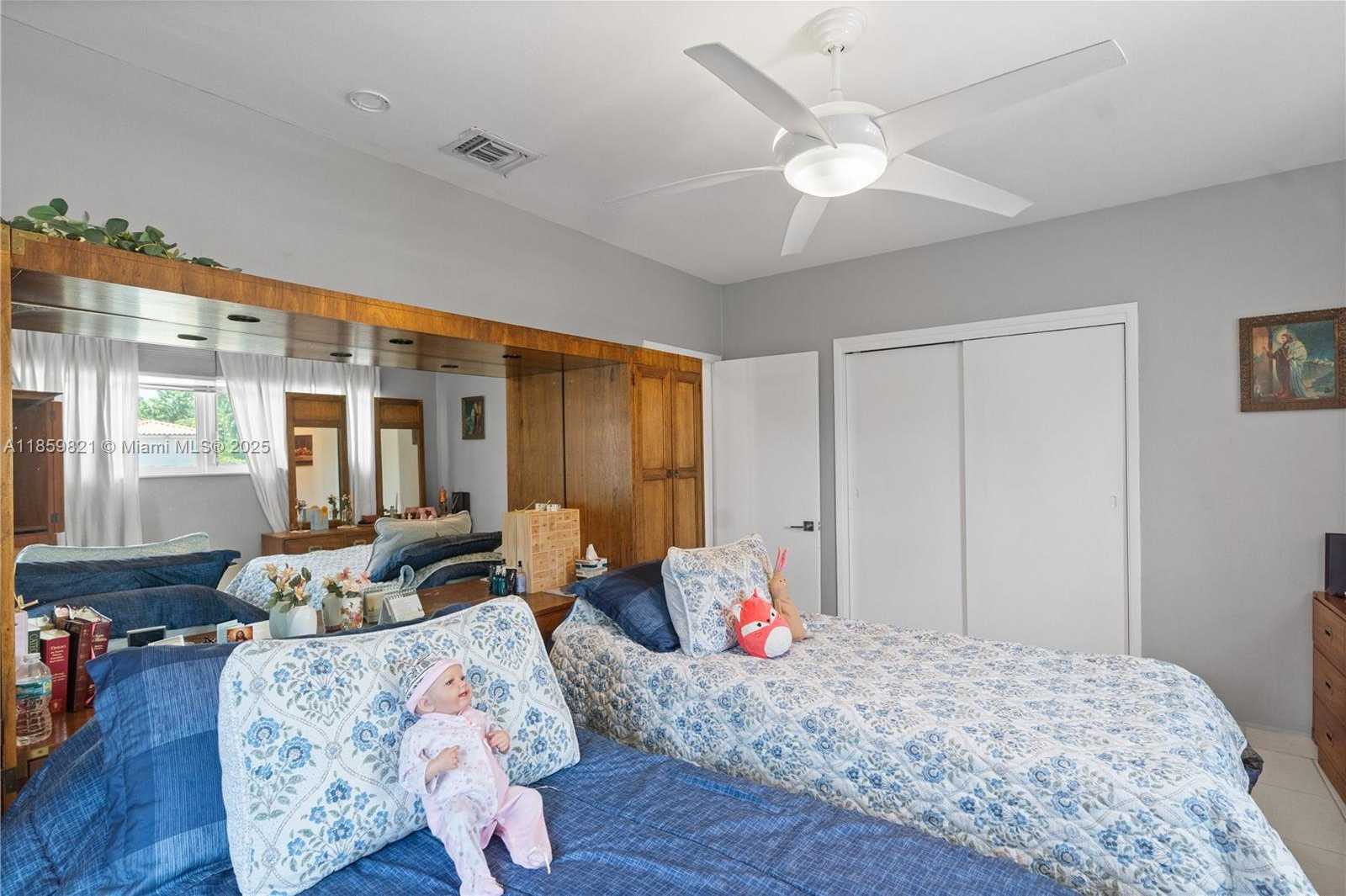 Small Image of 7528 HISPANOLA AVE, North Bay Village Number 31