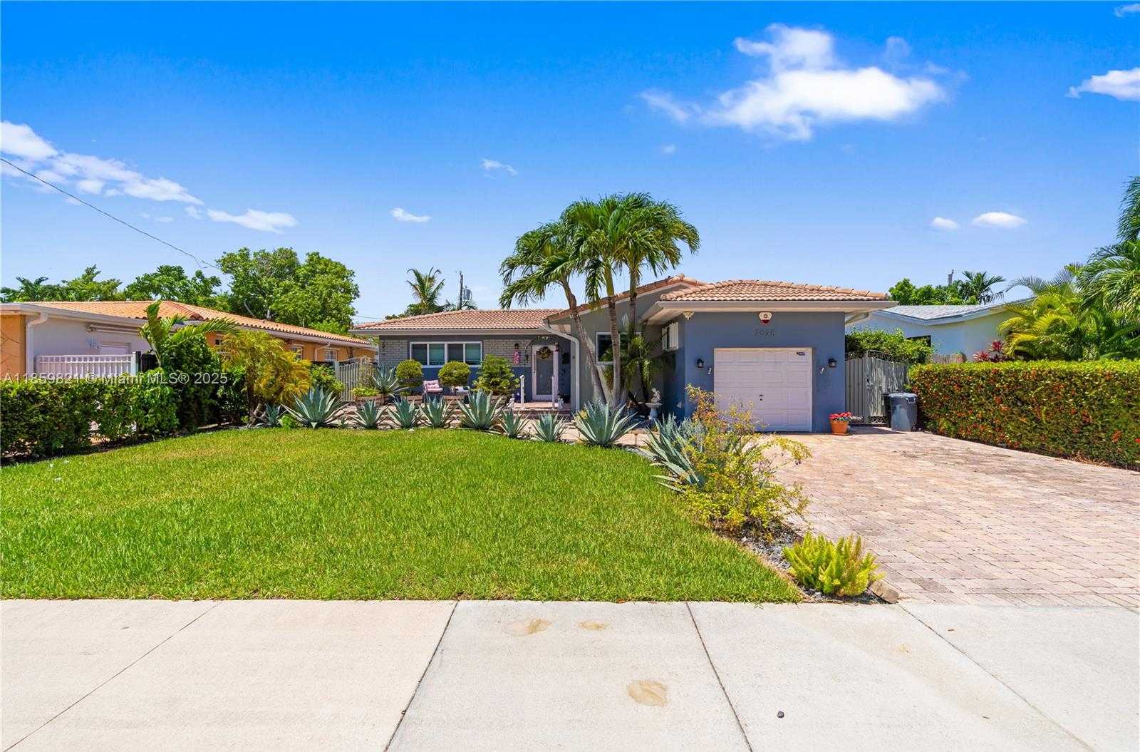 Small Image of 7528 HISPANOLA AVE, North Bay Village Number 53