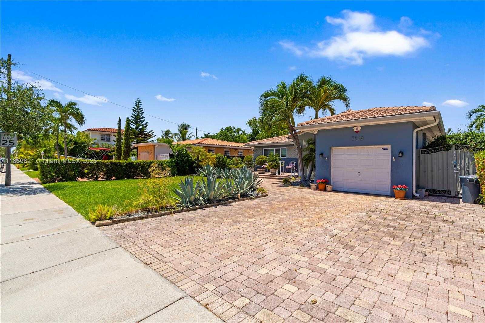 Small Image of 7528 HISPANOLA AVE, North Bay Village Number 54