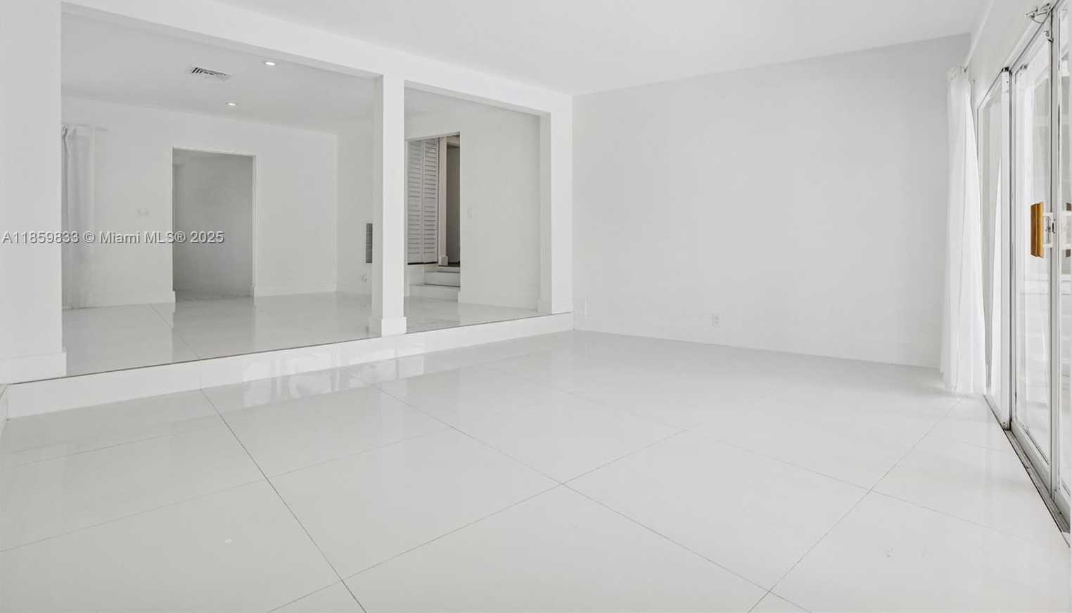 Small Image of 12630 NORTH EAST MIAMI PL, North Miami Number 10