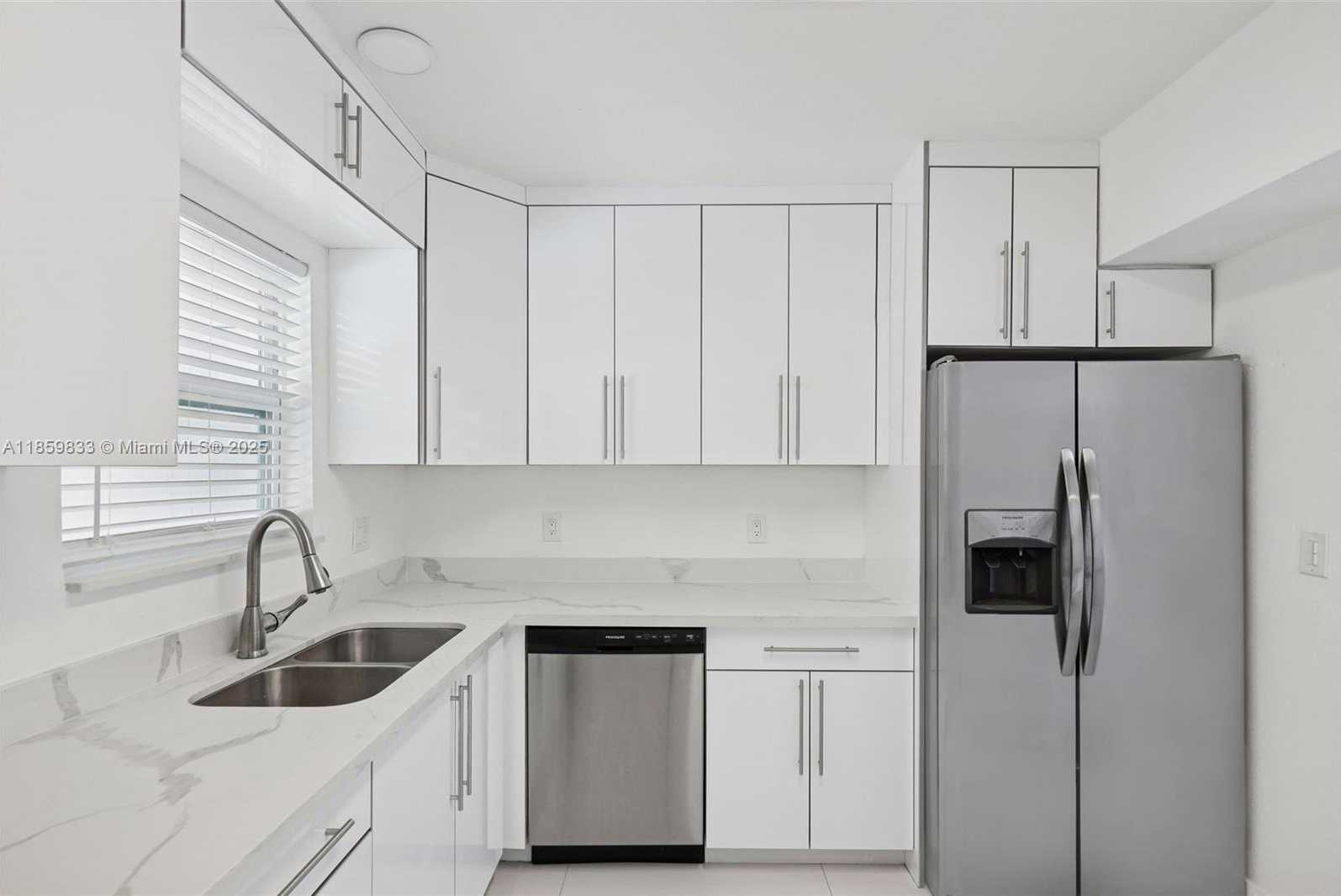 Small Image of 12630 NORTH EAST MIAMI PL, North Miami Number 12