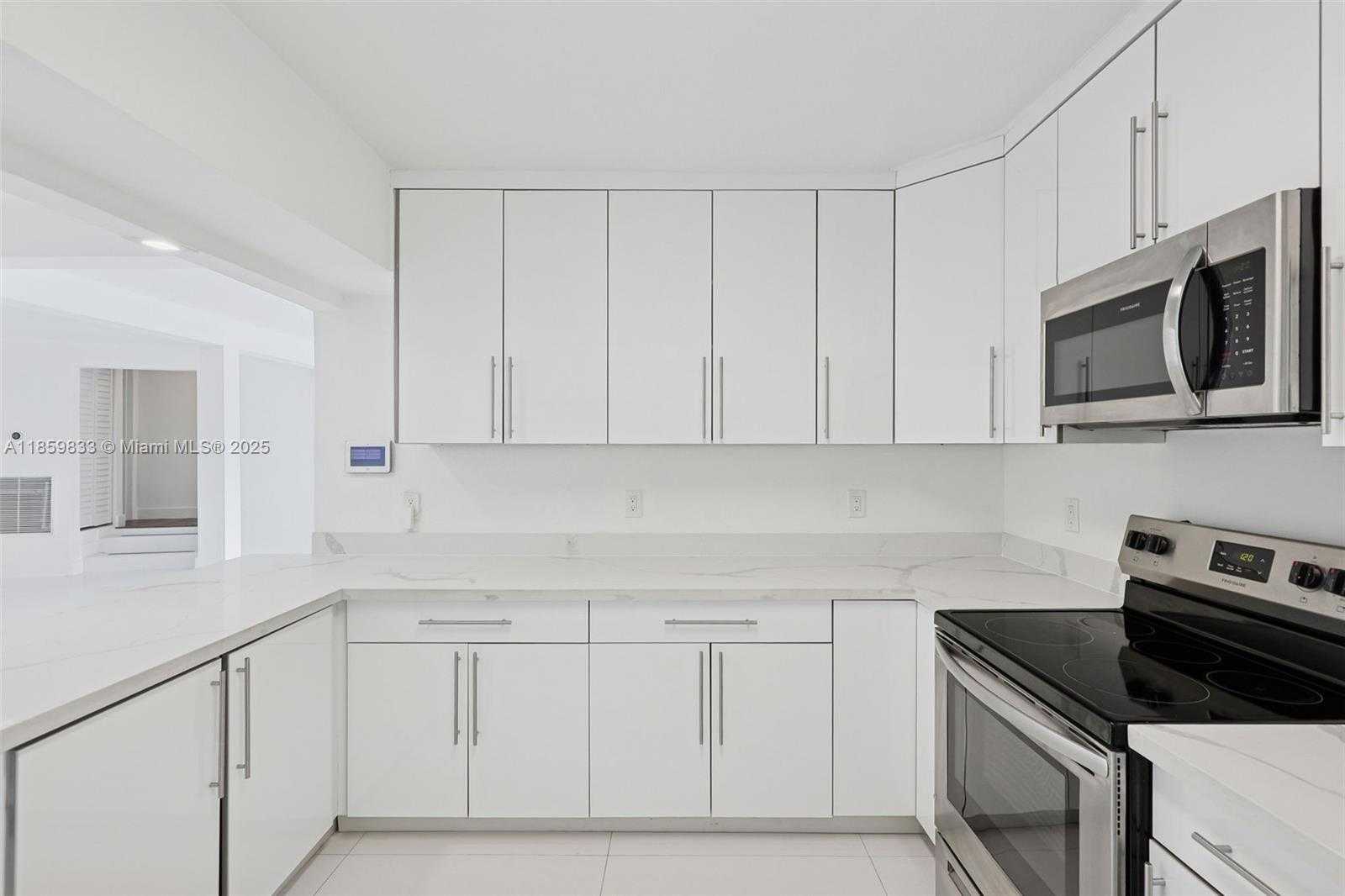 Small Image of 12630 NORTH EAST MIAMI PL, North Miami Number 13