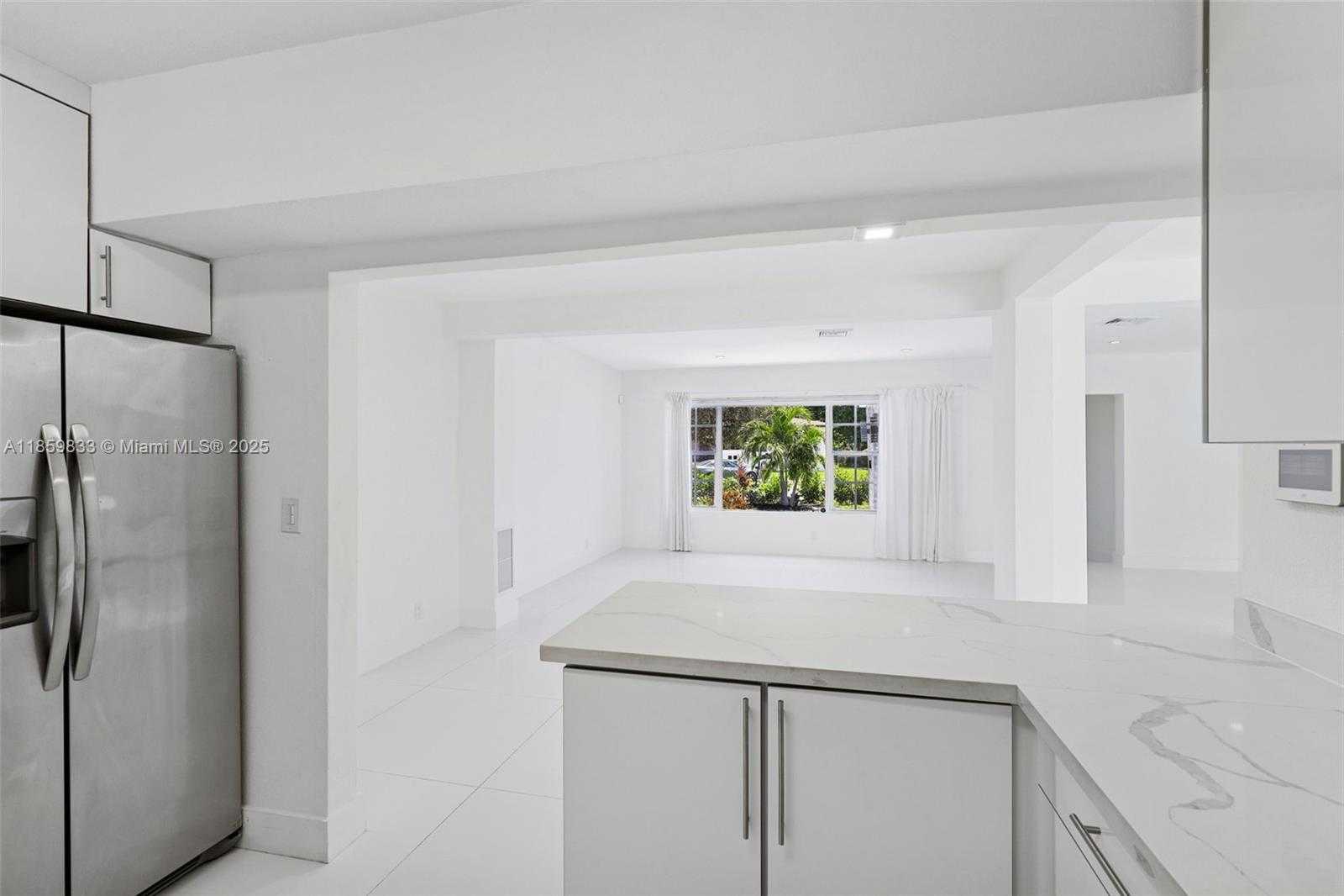 Small Image of 12630 NORTH EAST MIAMI PL, North Miami Number 14