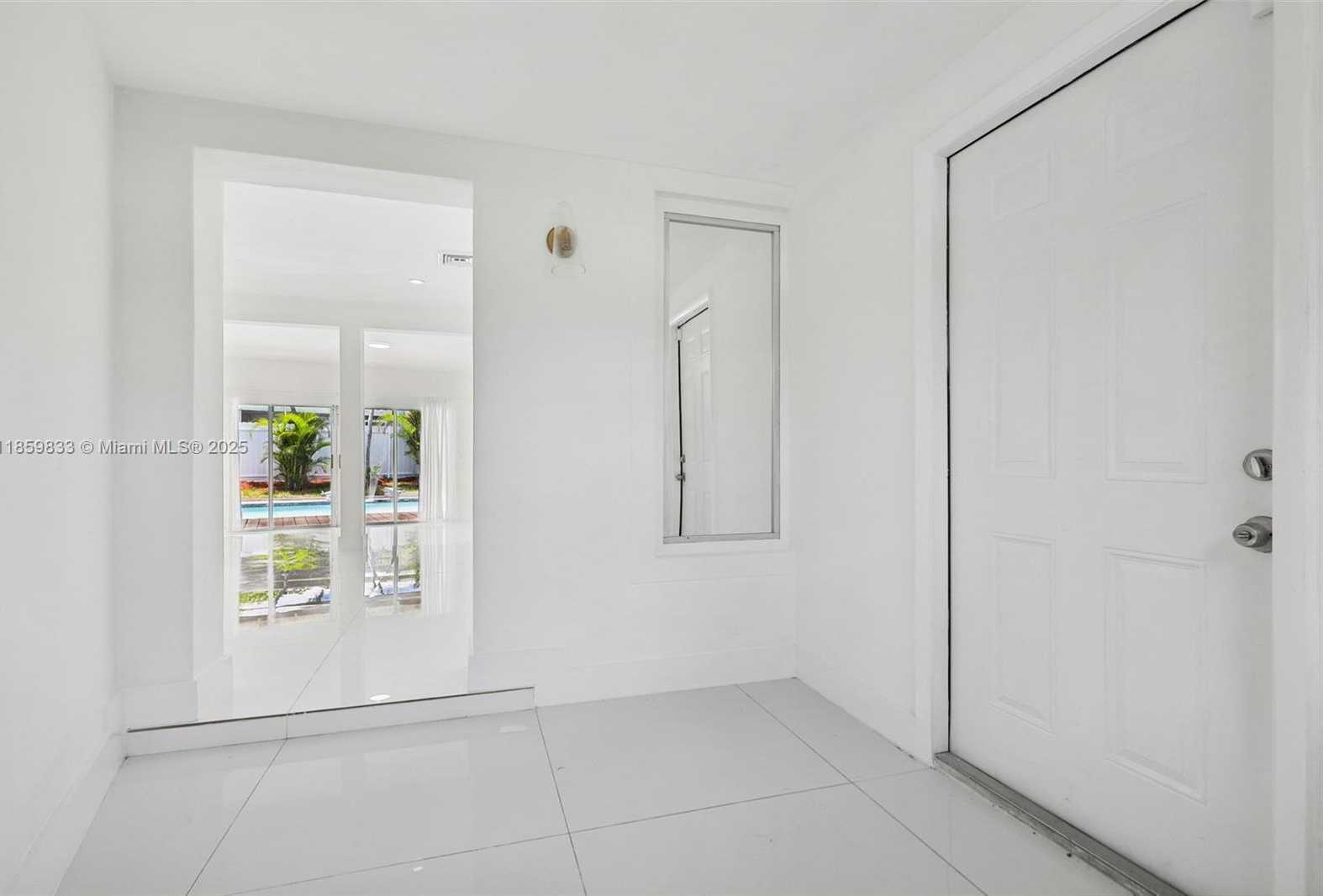 Small Image of 12630 NORTH EAST MIAMI PL, North Miami Number 5