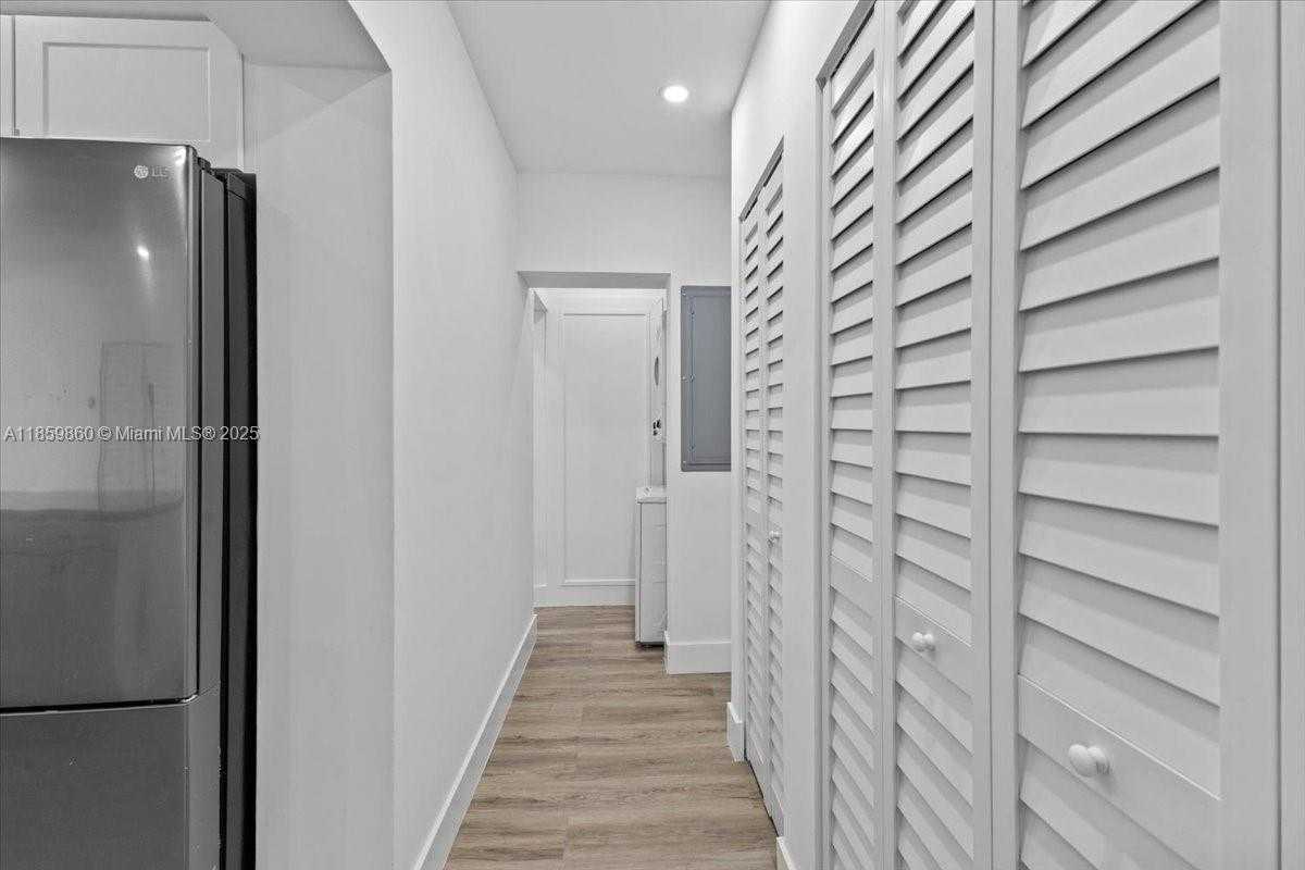 Small Image of 528 WEST 45TH PL, Hialeah Number 31