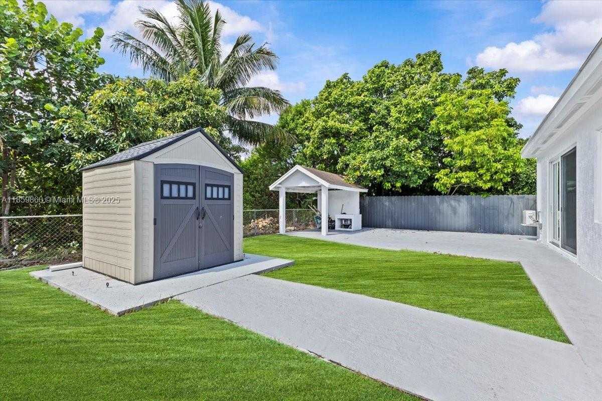 Small Image of 528 WEST 45TH PL, Hialeah Number 46