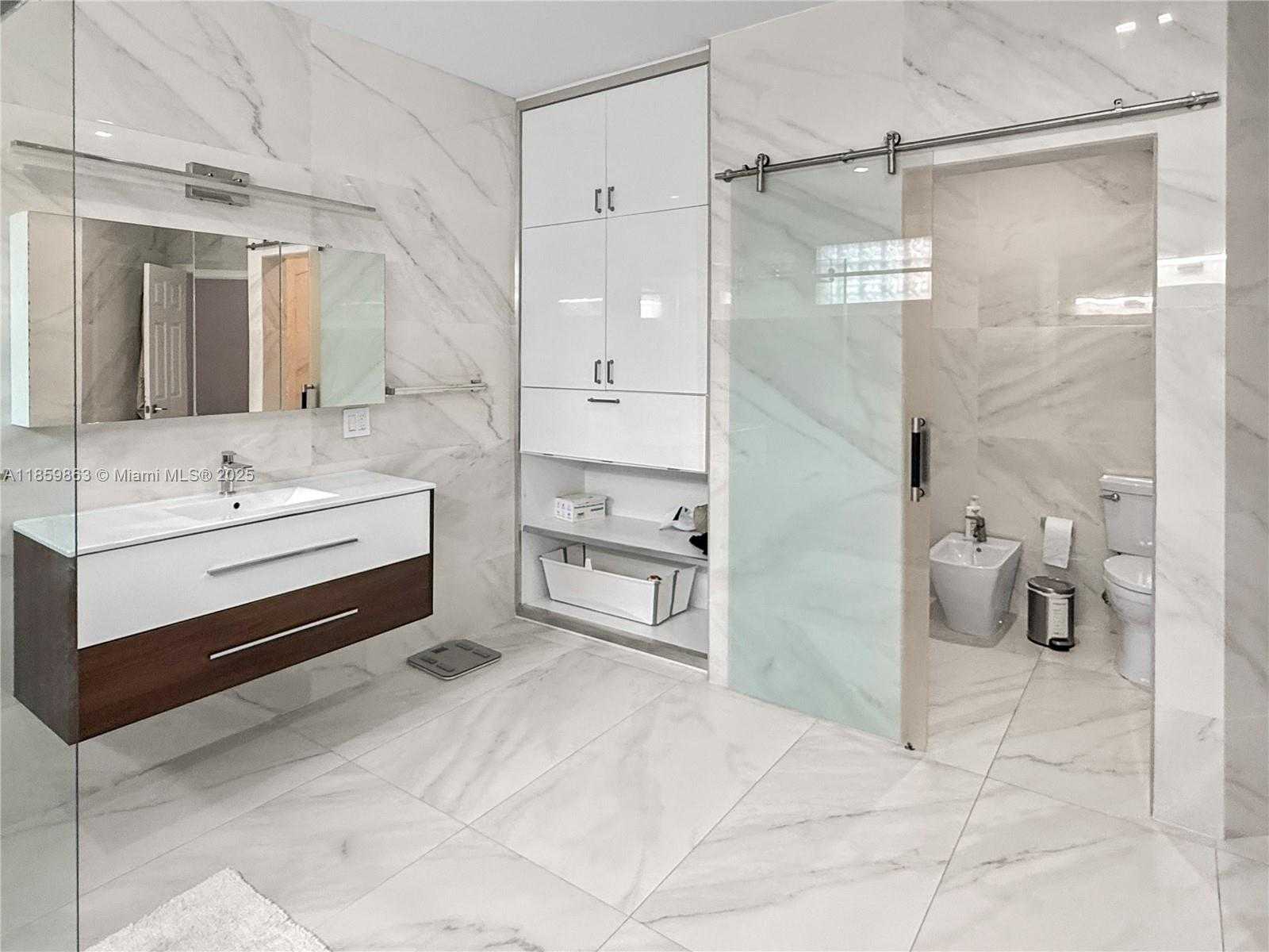 Small Image of 2514 POINCIANA DR, Weston Number 35