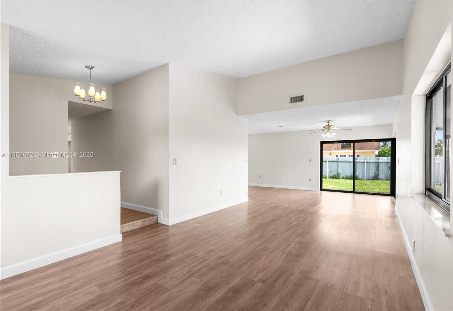 Small Image of 9837 SOUTH WEST 7TH ST, Miami Number 15